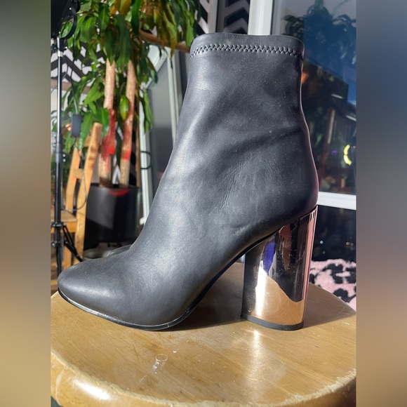 ALDO High Heel Ankle Boot - Picture 2 of 8